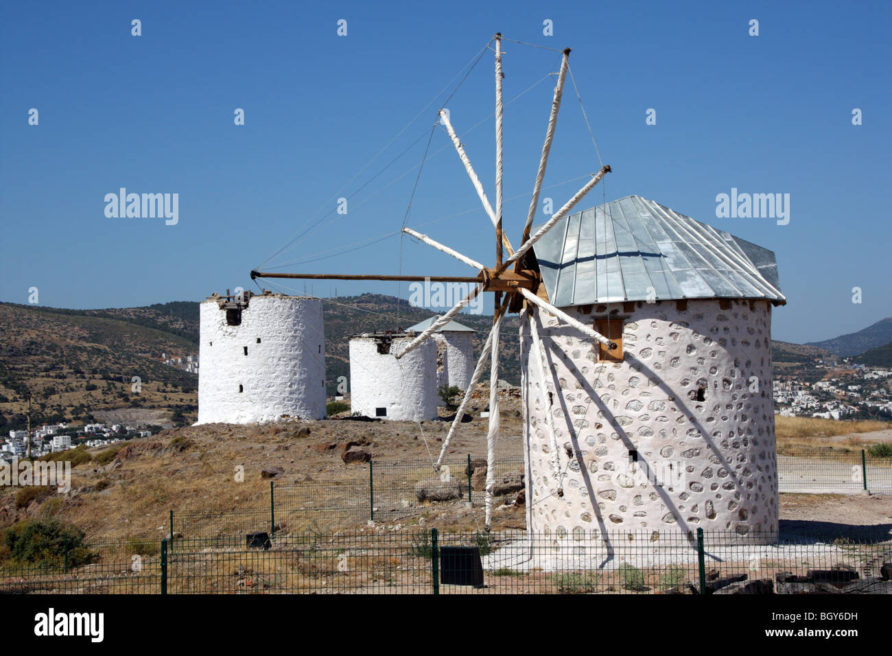 Windmühlen; in der Nähe von Bodrum; Turkei Stockfoto