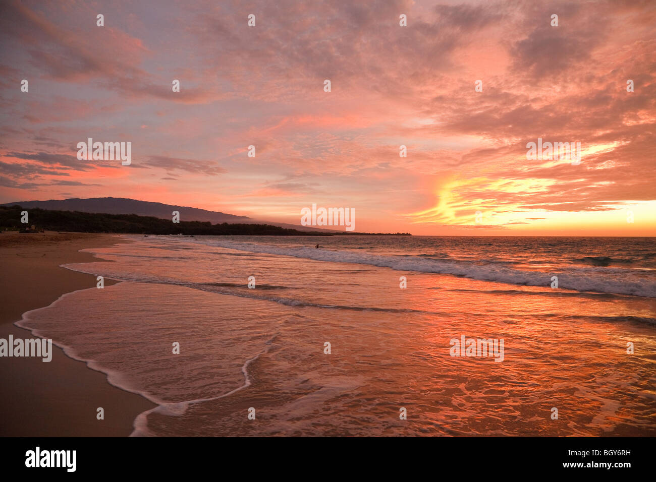 Sonnenuntergang am Hapuna Beach, Hawaii Stockfoto