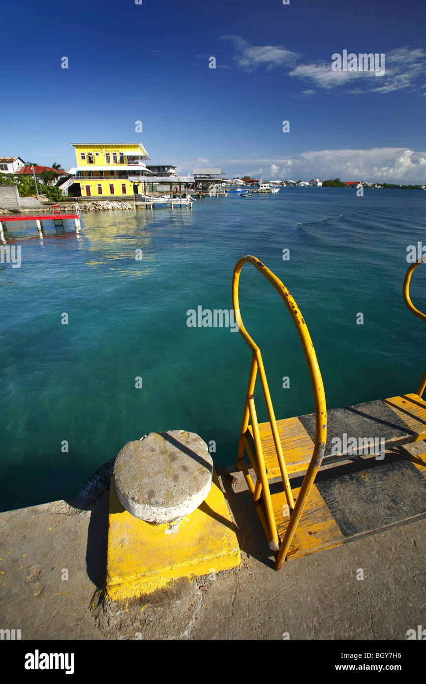 Osthafen gesehen von Utila Stadt auf der Insel Utila, Bay Islands, Honduras Stockfoto