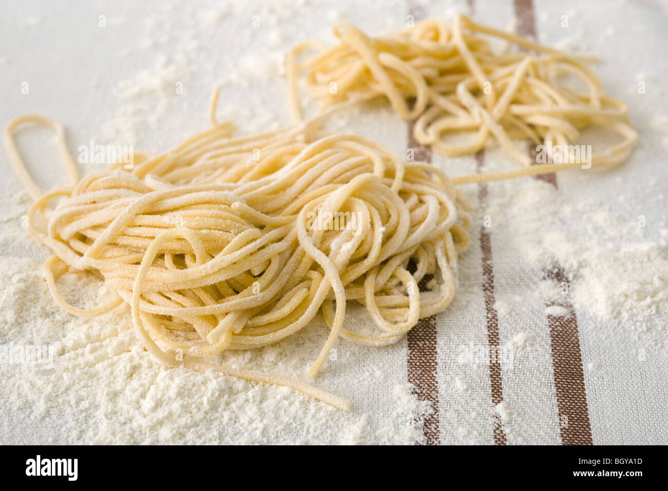 Frische hausgemachte spaghetti Stockfoto