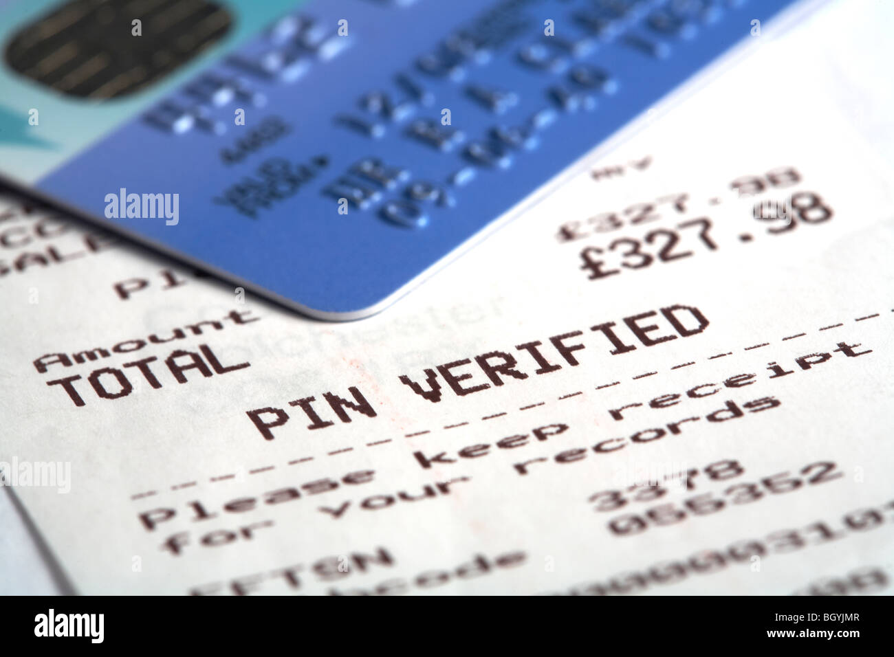 Debit Kreditkarte Handauflegen Kauf Kontrollabschnitt Pin verifiziert Stockfoto