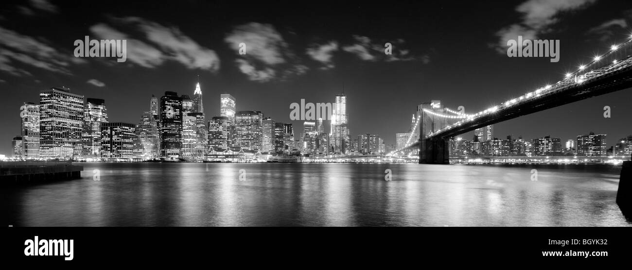 Nacht-Blick auf die Skyline von New York Stockfoto