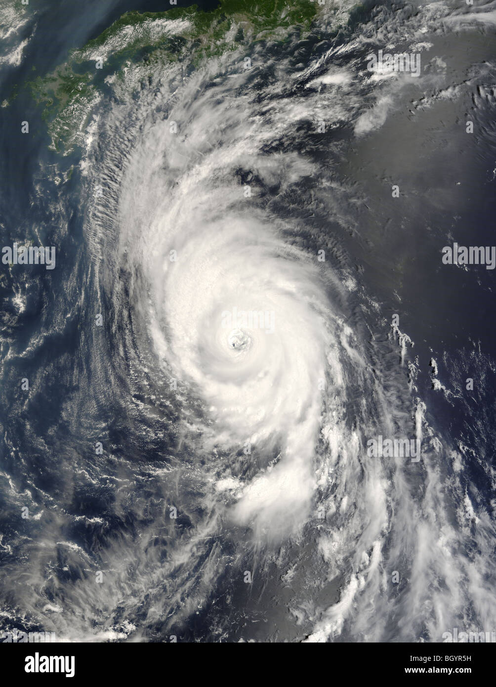 Aqua-Satellitenbild von Taifun Usagi nähert sich Japan im Jahr 2007. Kredit NASA Stockfoto