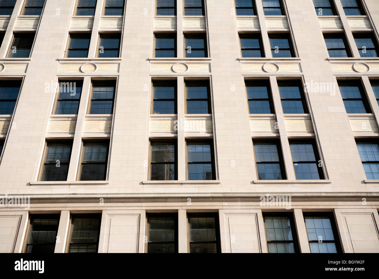 Blick auf Downtown Manhattan Fassade, in New York. Stockfoto