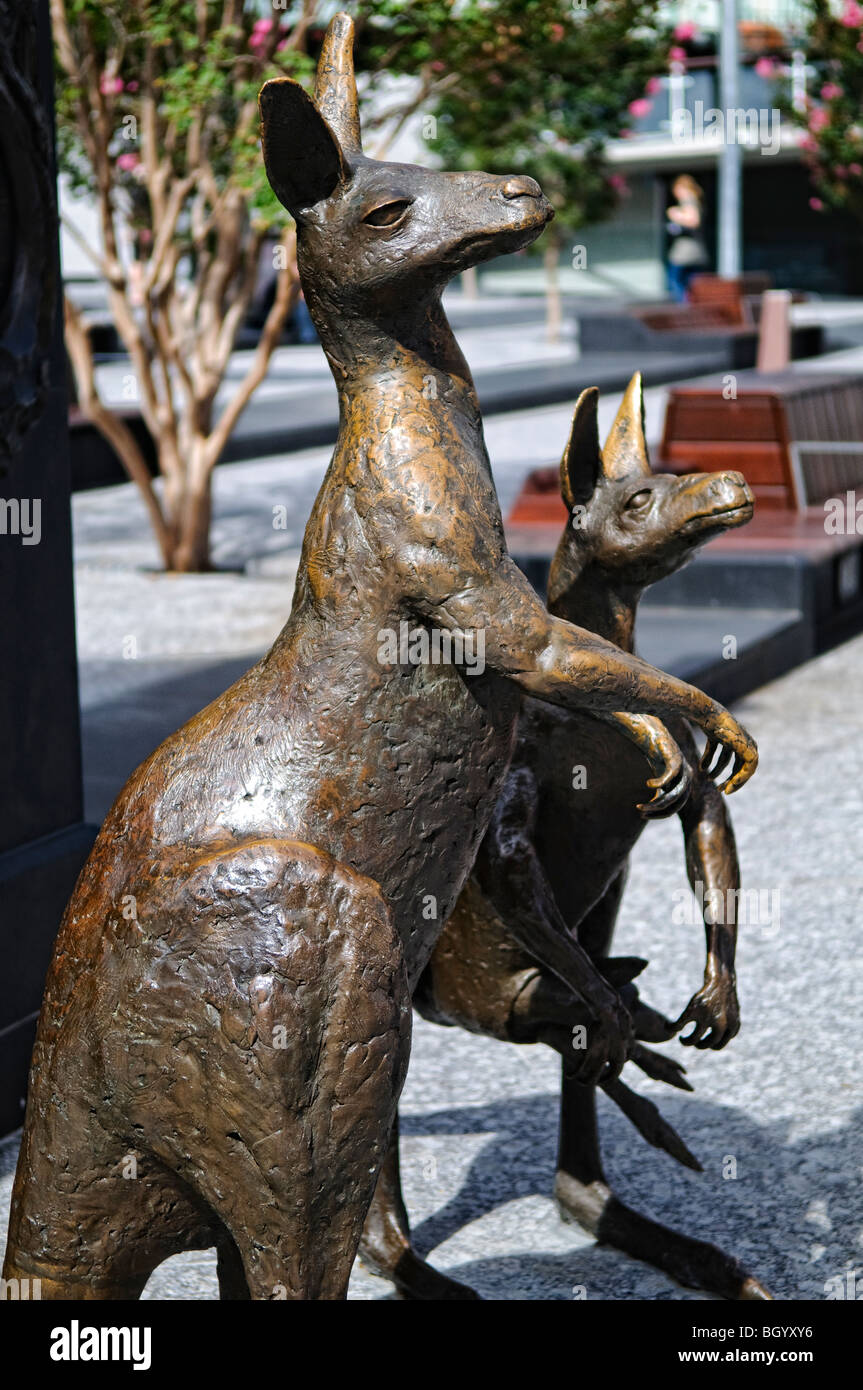 BRISBANE, Australien - Bronze kängurus Skulptur in der Nähe von City Hall in Brisbane City Stockfoto