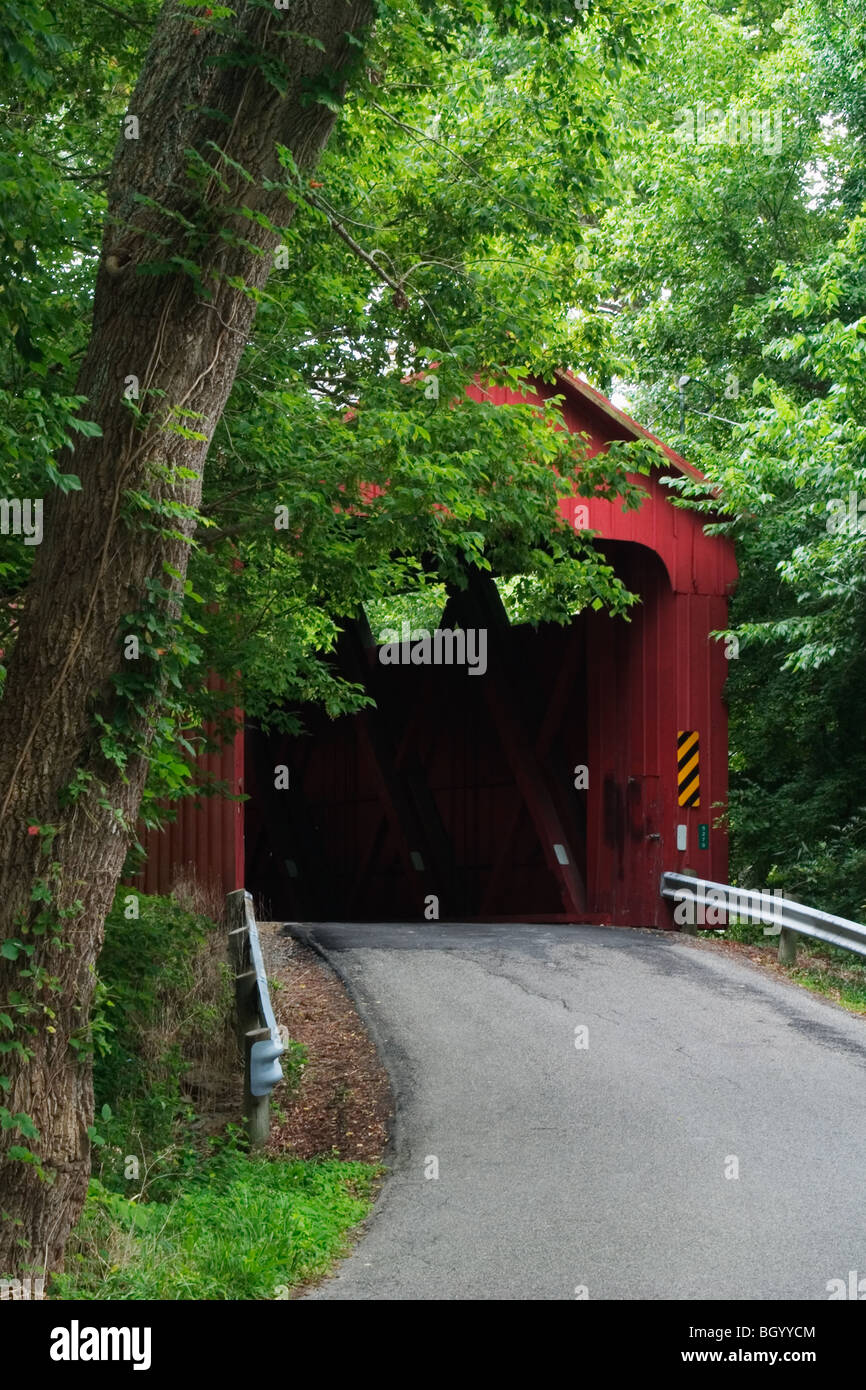 Stonelick / Perintown überdachte Brücke gebaut, im Jahre 1878 mit einer Spannweite von 140 Füße über den Stonelick Creek, Clermont County, Ohio Stockfoto