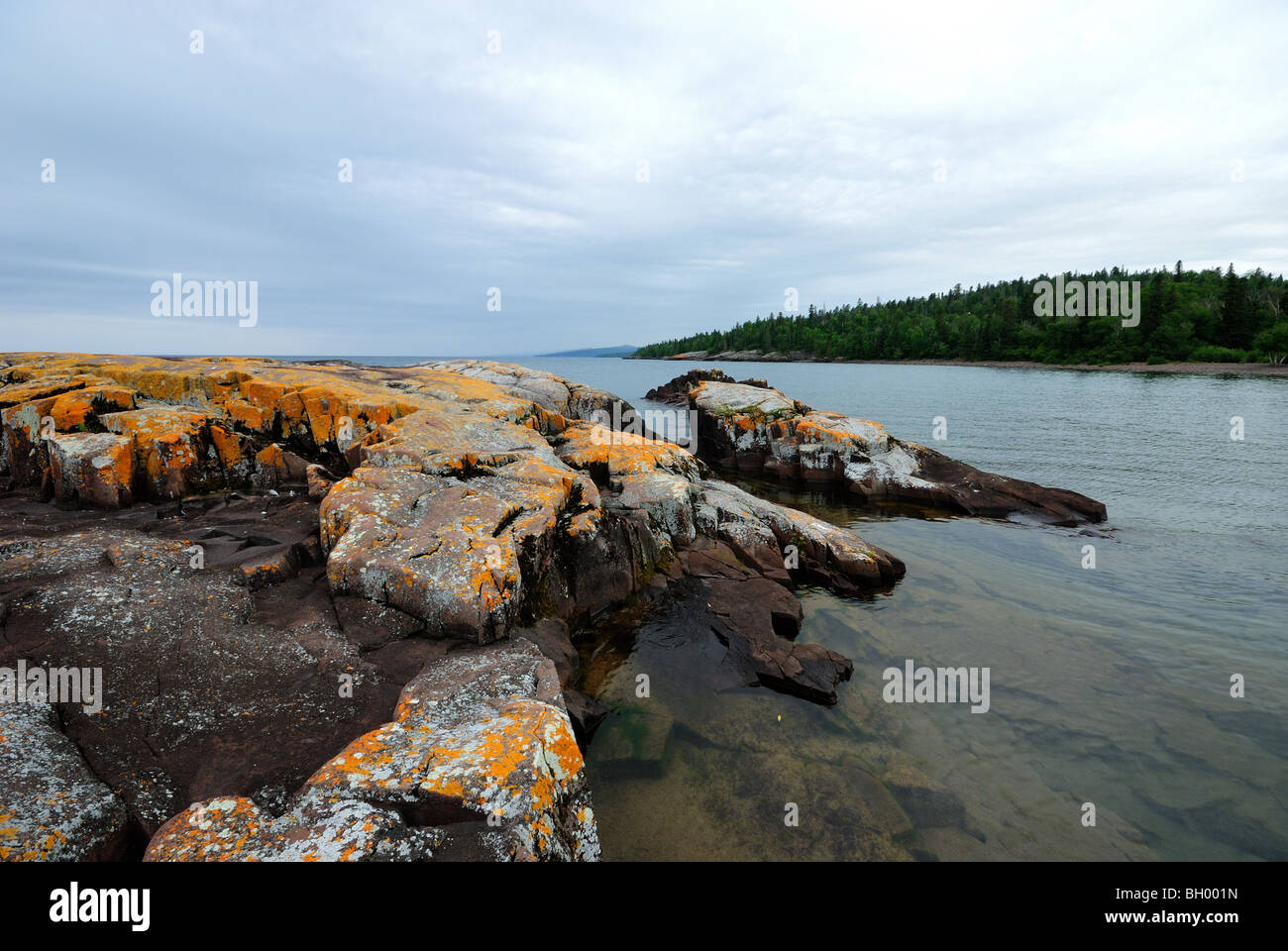 Granit-Küste des Lake Superior Stockfoto