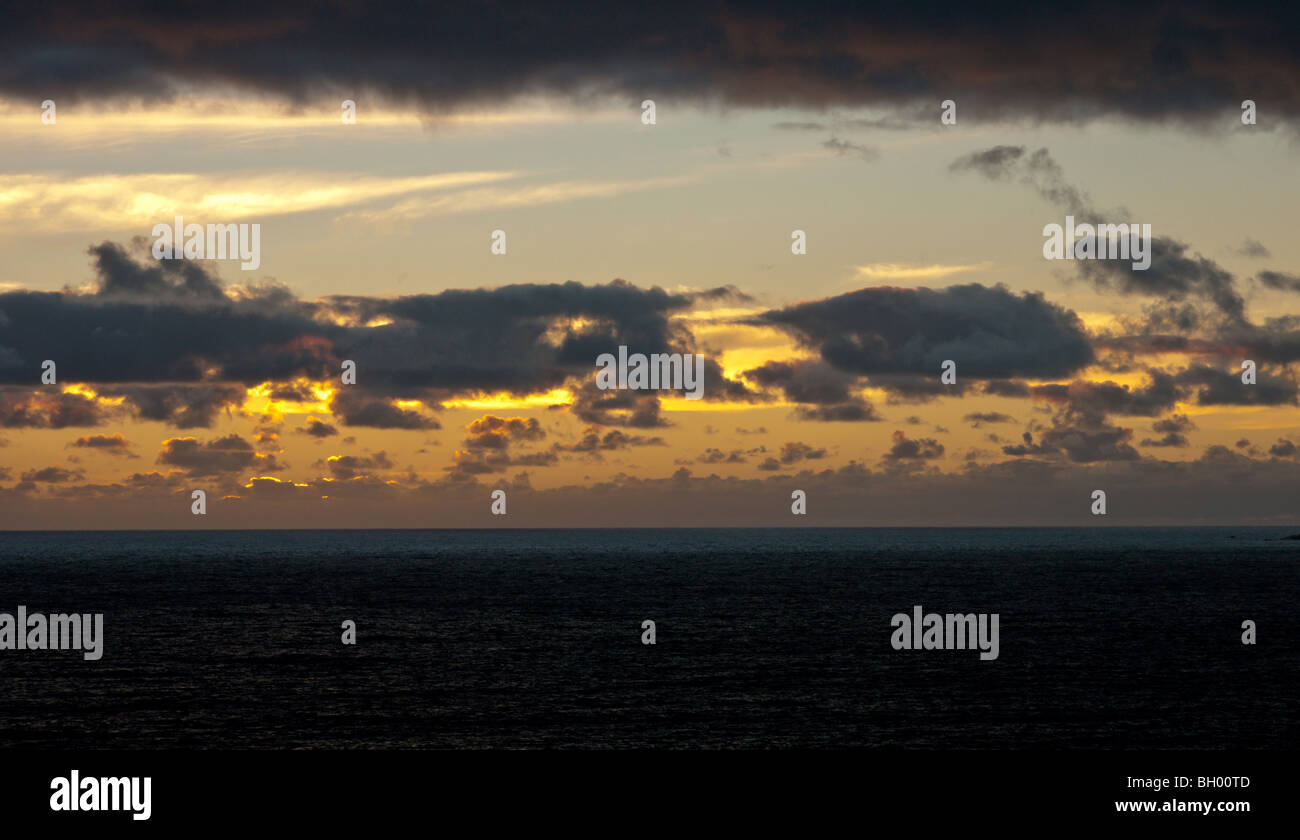 Sonnenuntergang über dem Meer bei Kilcunda Victoria Australia. Stockfoto