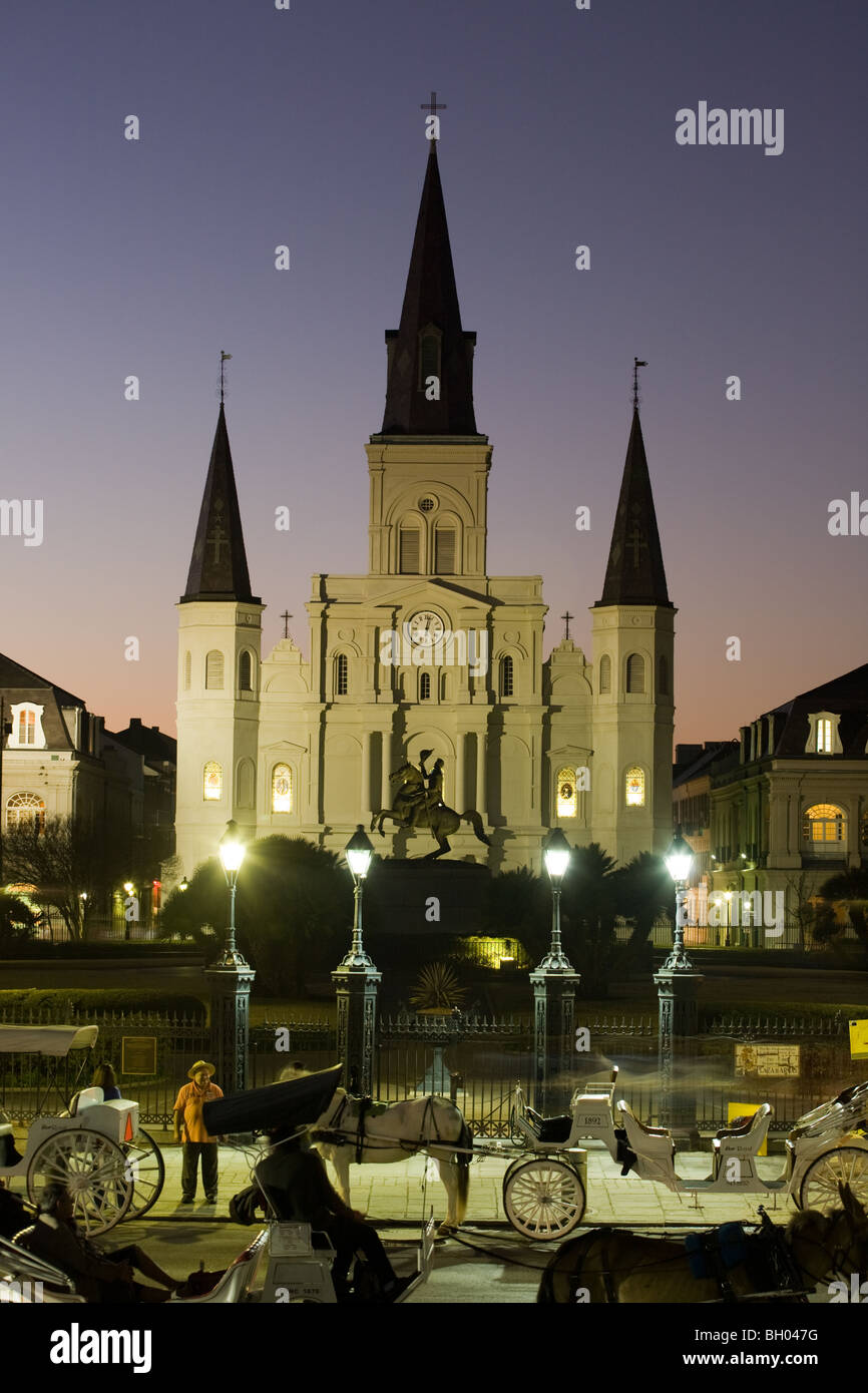 St. Louis Kathedrale mit Blick auf Jackson Square, French Quarter, New Orleans, Louisiana Stockfoto