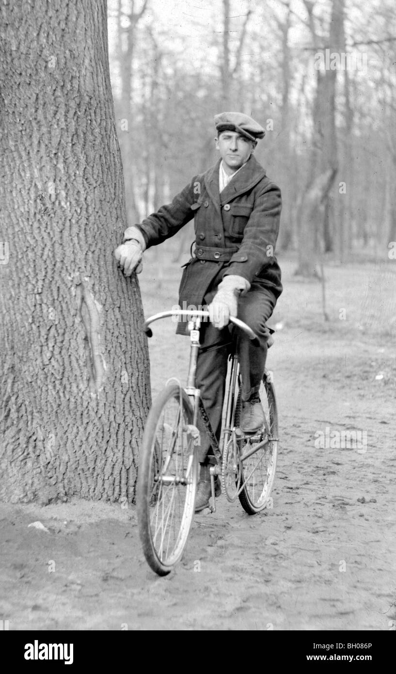 Estnische Radfahrer Herbert Menke, Posen auf diesem Foto genommen im Jahr 1926. Stockfoto