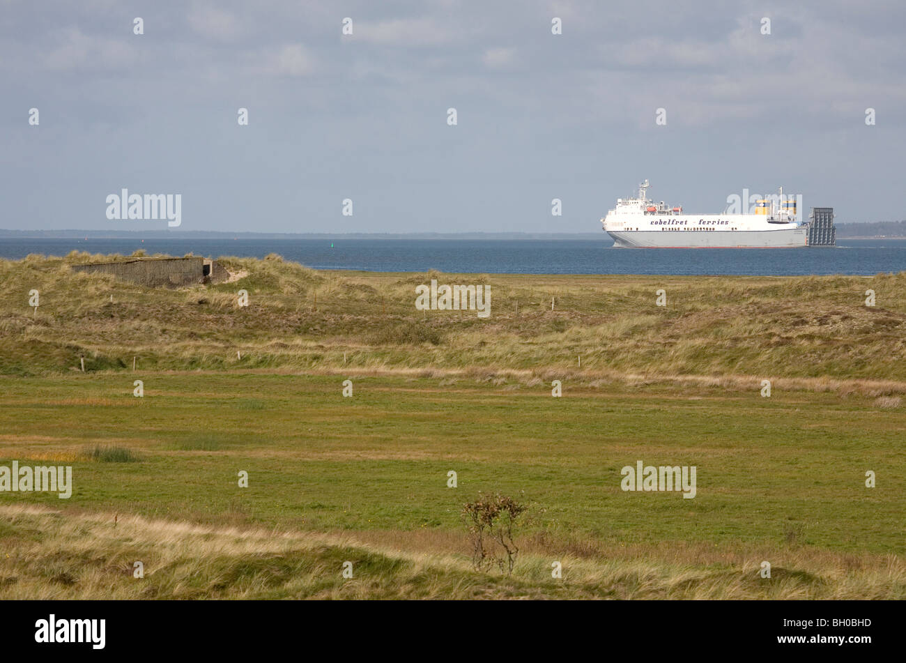 Nur ging von Esbjerg, und gebunden für Zeebrugge, Ro/Ro-Schiff Victorine vorbei nördlich von der kleinen dänischen Insel Fanø. Stockfoto