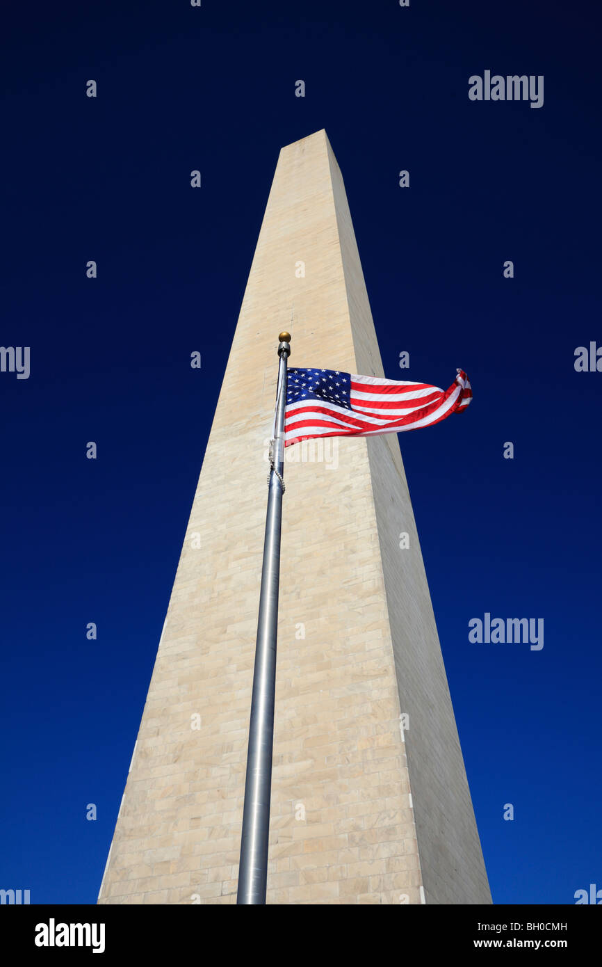 Das Washington Monument und American Flag. Stockfoto
