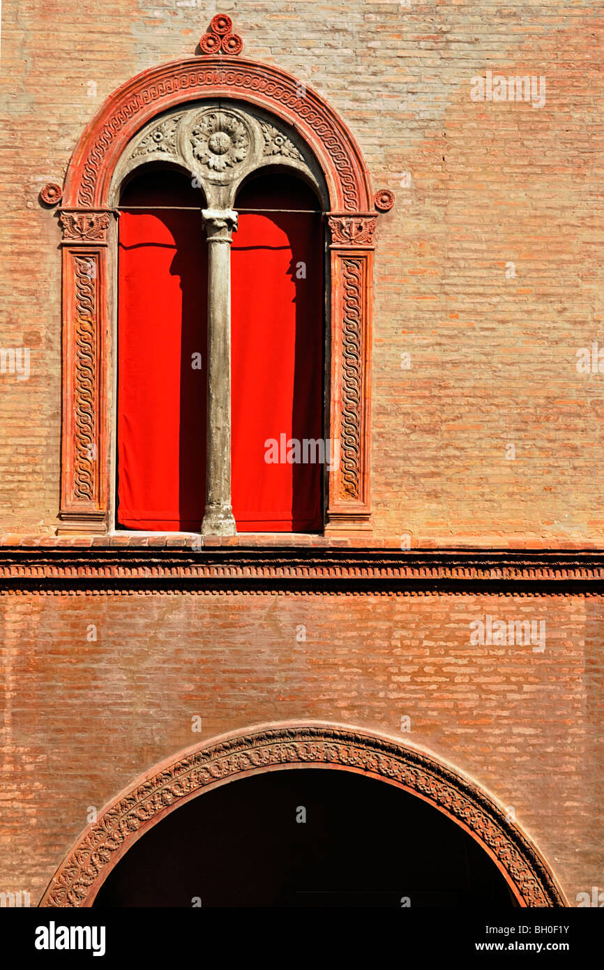 Bologna, Innenhof Museum mittelalterlicher Kunst Stockfoto