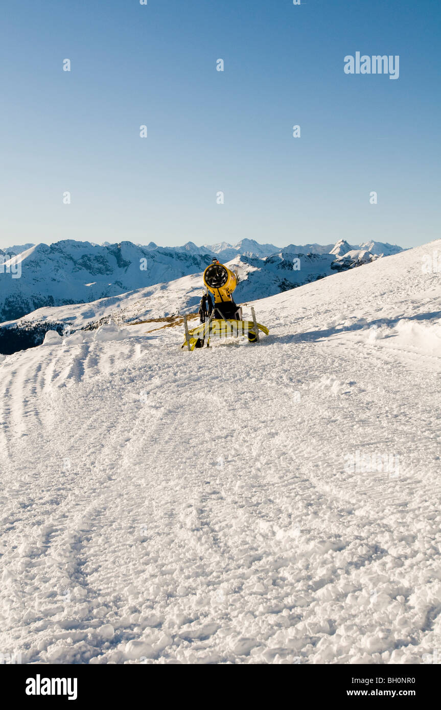 Schnee Kanone, Skigebiet Reinswald, Sarn Valley, Südtirol, Italien Stockfoto