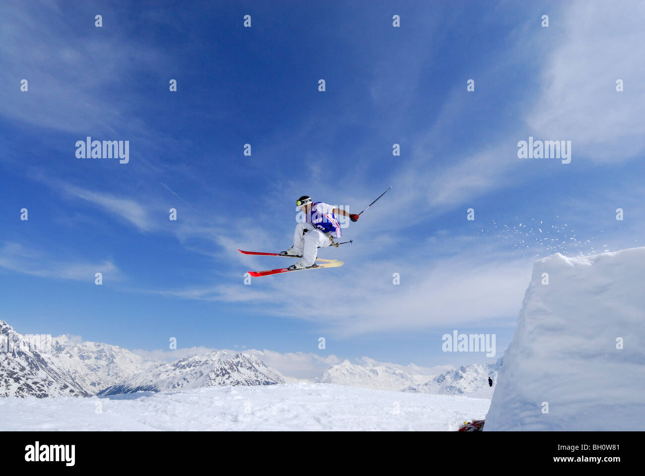 Skifahrer Freeriden, Skigebiet Sölden, Ötztal, Tirol, Österreich Stockfoto