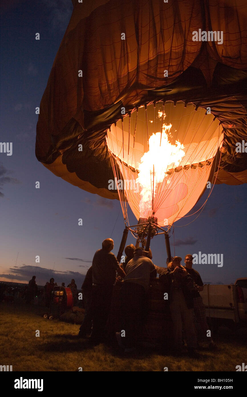 Hot Air balloon Fiesta, Albuquerque, New Mexico, Aufleuchten der Ballon Stockfoto