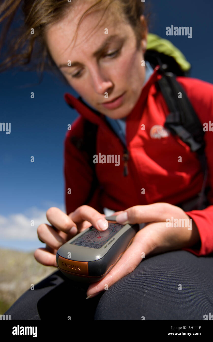 Wanderer mit GPS-Gerät Stockfoto