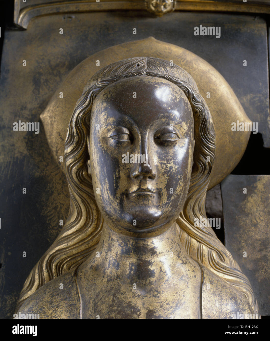 Königin Anne von Böhmen vergoldeter Bronze Bildnis auf Grab in der Westminster Abbey, London England. Stockfoto