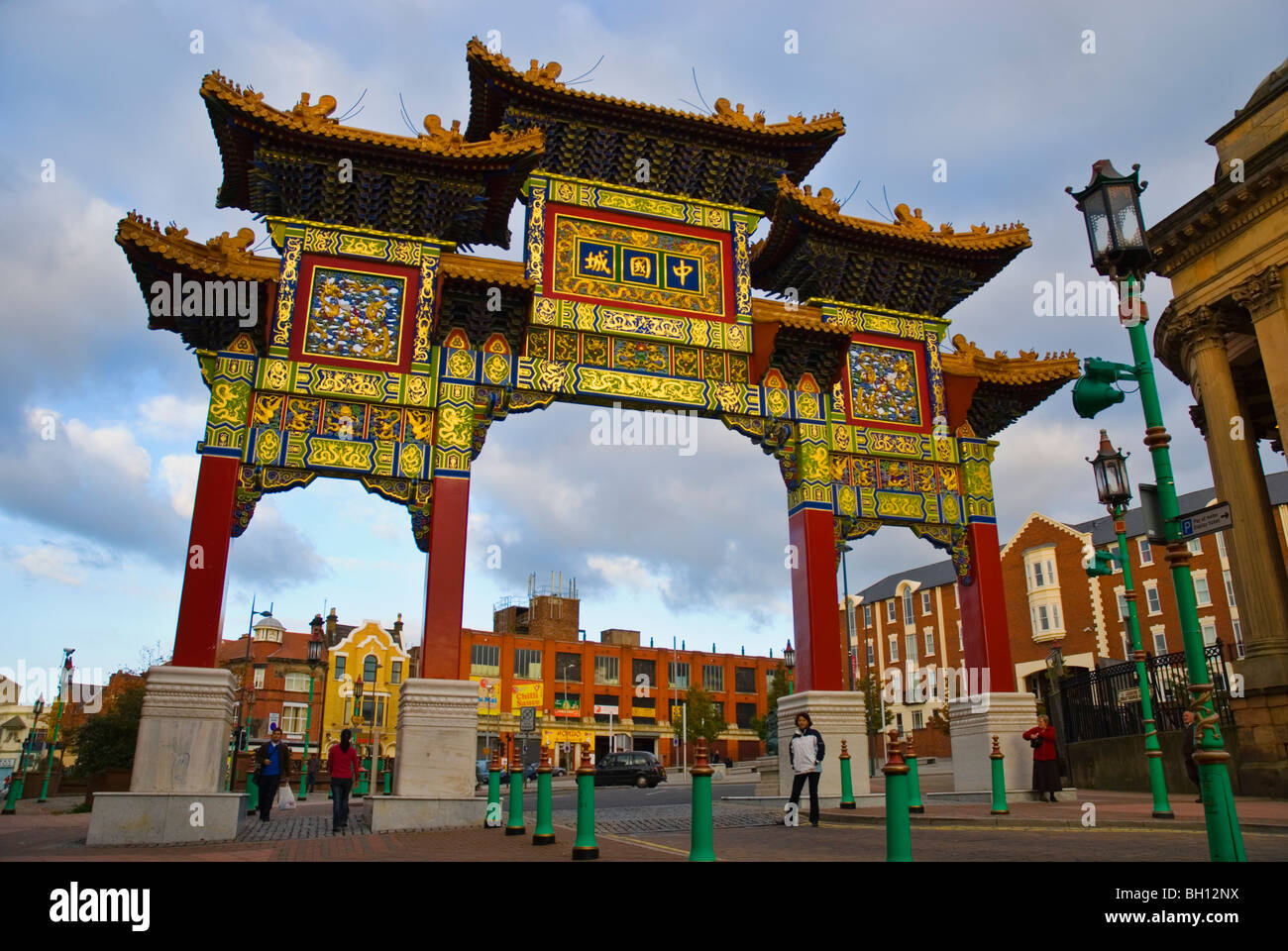 Chinesischen Bogen in Chinatown in Liverpool England UK Europa Stockfoto