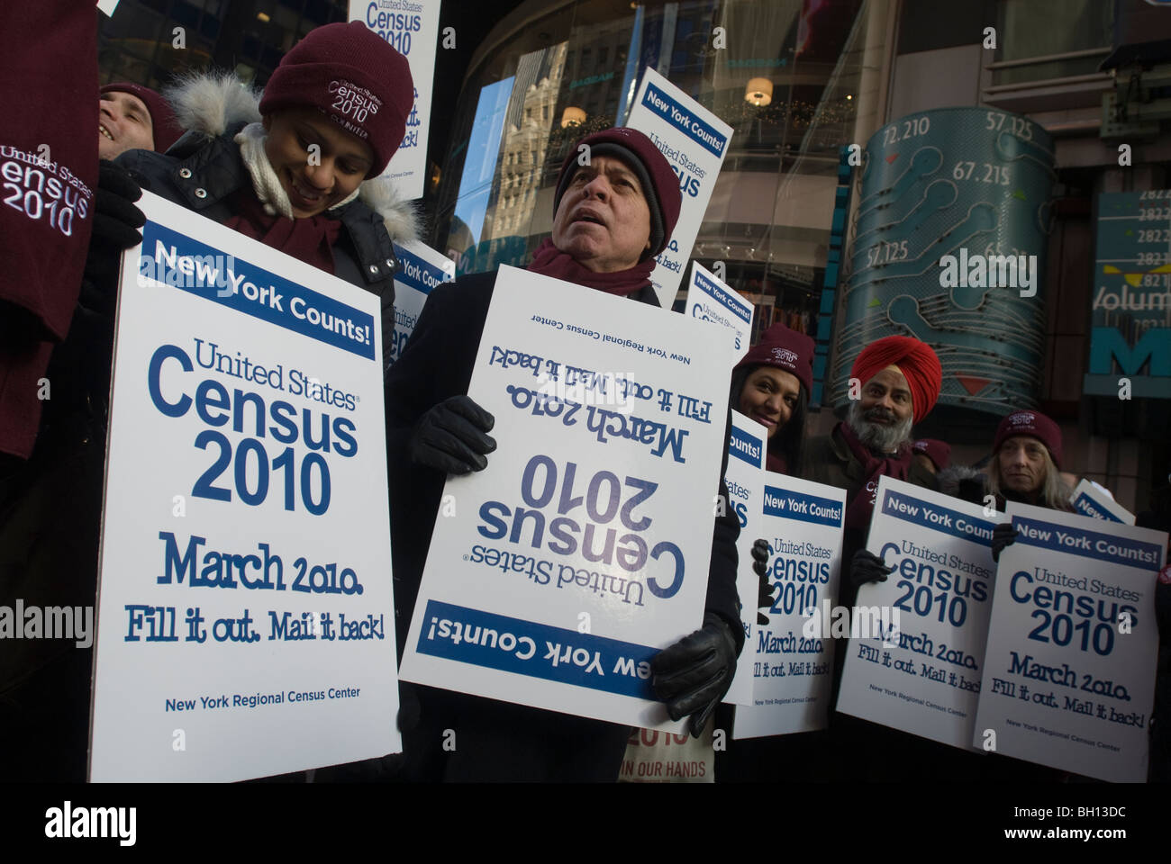 Arbeiter für das US Census Bureau am Times Square in New York kick-off der "Volkszählung Porträt von Amerika Road Tour 2010" Stockfoto
