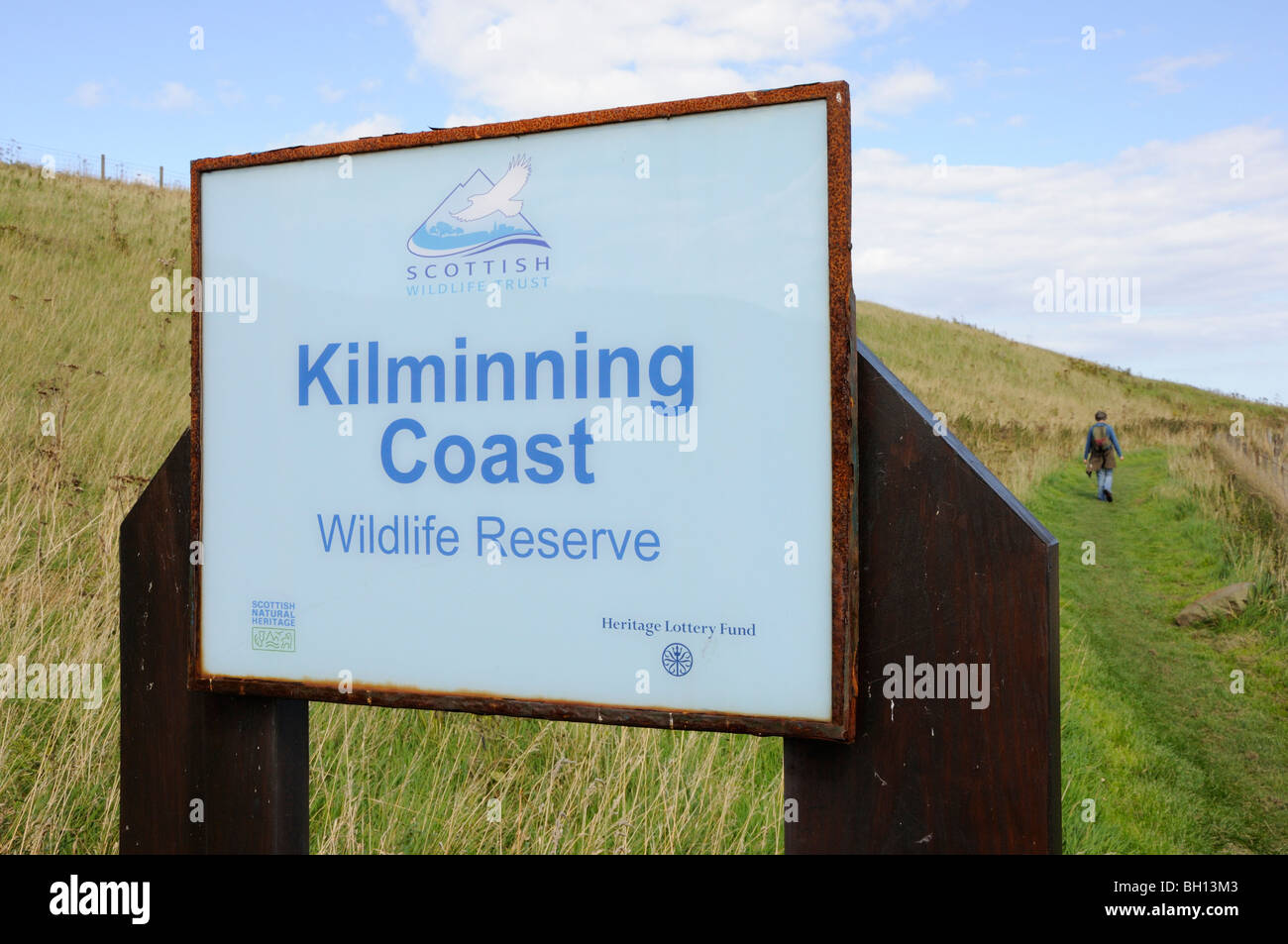 Der Eingang in die Scottish Wildlife Trust der Kilminning Küste Wildlife Reserve, Fife, Schottland, UK. Stockfoto