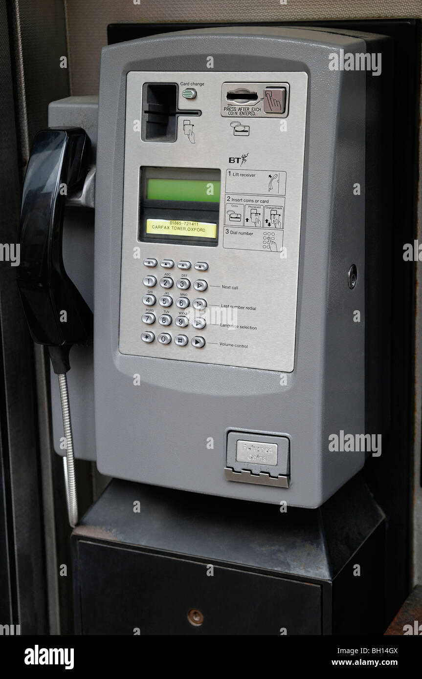 Telefon-Box Innenraum, Oxford, Vereinigtes Königreich. Stockfoto