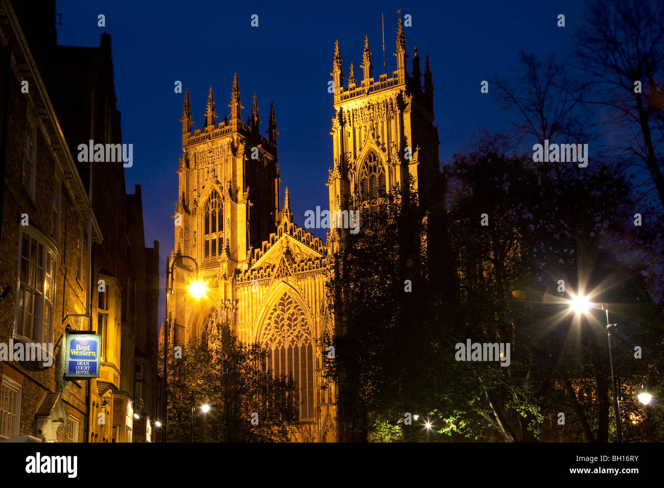 York Minster in der Nacht, York, Yorkshire, England, UK Stockfoto