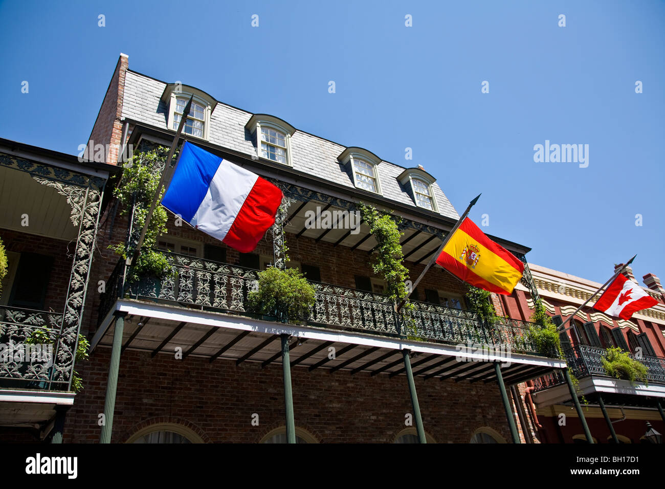 New Orleans Architektur und Flaggen Stockfoto