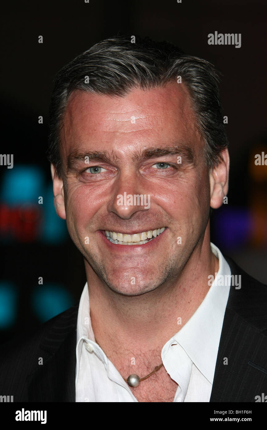 RAY STEVENSON SCHAUSPIELER HOLLYWOOD LOS ANGELES CA USA 01.11.2010