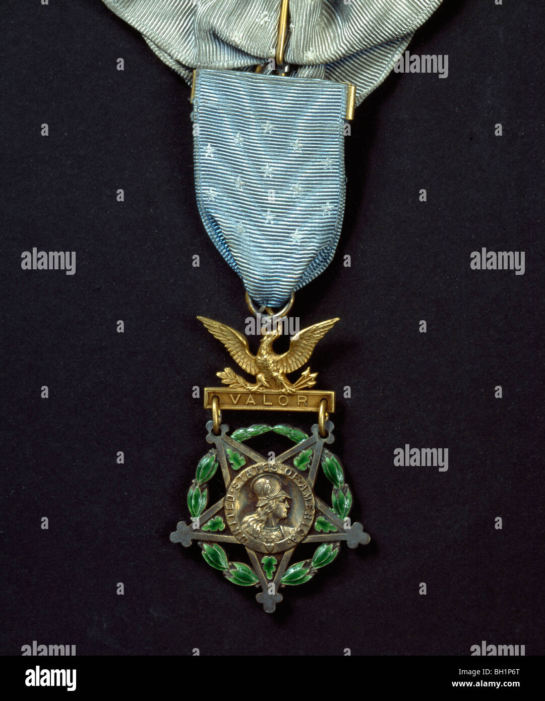 Westminster Abbey: Congressional Medal Of Honor eingeschrieben "VALOR" verliehen durch die US-Regierung auf den unbekannten Krieger im Jahr 1921. Stockfoto