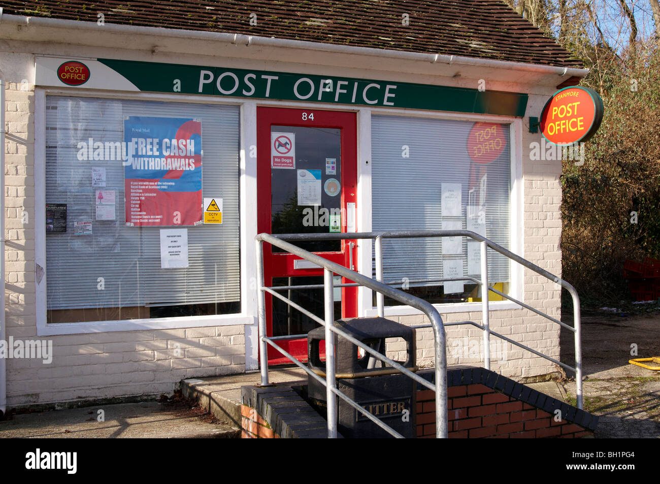 Kleine einzelne Funktion Postamt in Stanmore, Winchester. Das Büro dient eine Fläche von hauptsächlich 1930 und 1950 die Schamgegend Gehäuse. Stockfoto