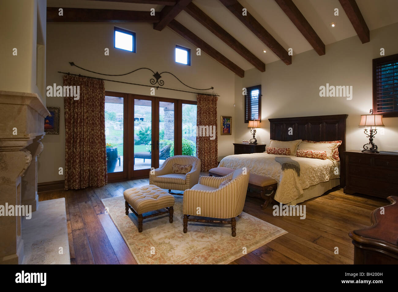 Sitzecke im Holzbalken Palm Springs Schlafzimmer Stockfoto, Bild ... Sitzecke im Holzbalken Palm Springs Schlafzimmer Stockfoto, Bild ...