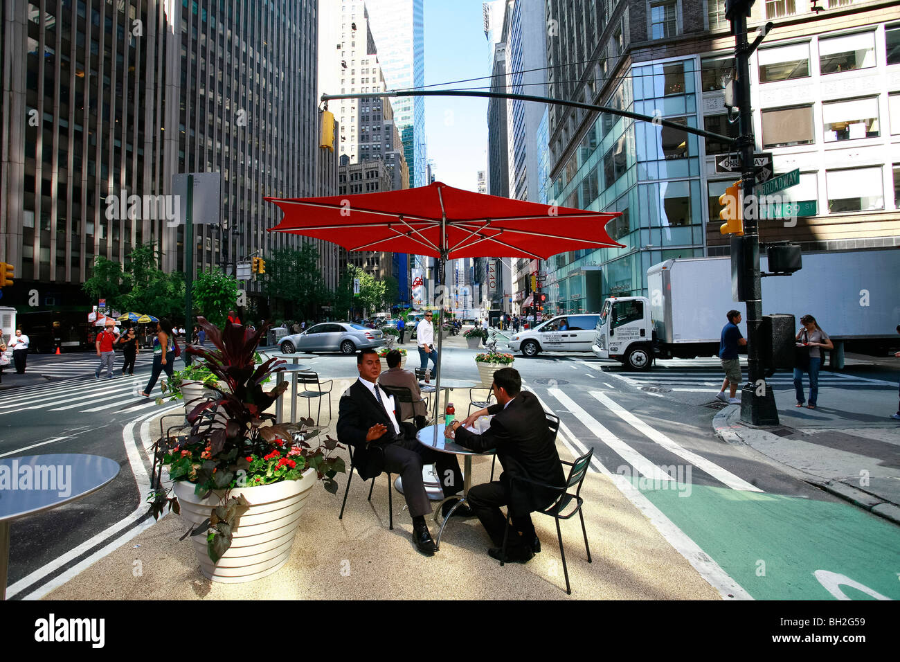 Fußgängerzone am Broadway in New York City Stockfoto