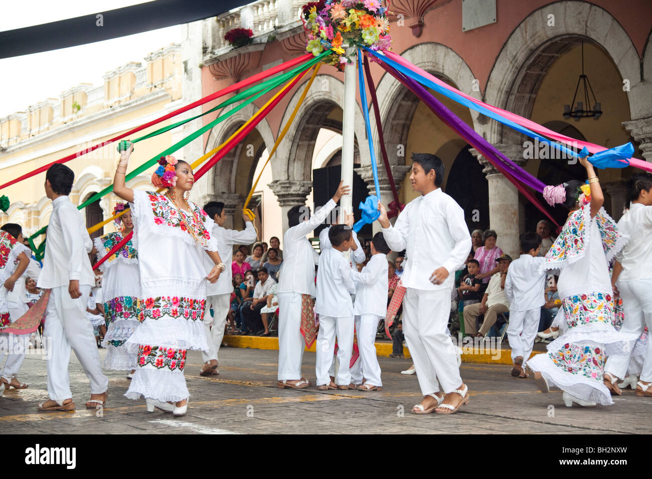 Die Jarana ist der typische Tanz von Yucatan, mit seinen Ursprung in einer Mischung aus alten einheimischen, Mestizen und spanische Tänze. Stockfoto