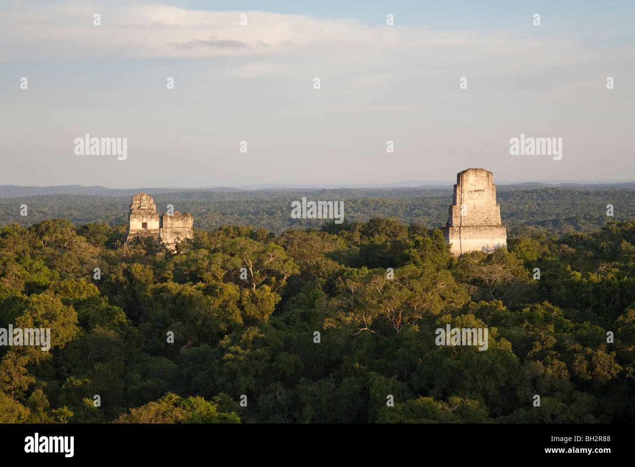 Sonnenuntergang in Tikal Archäologie Website. Stockfoto