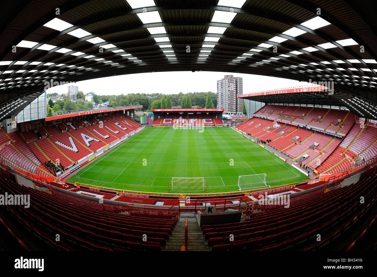 Blick in das Tal-Stadion, London. Heimat von Charlton Athletic Football Club Stockfoto