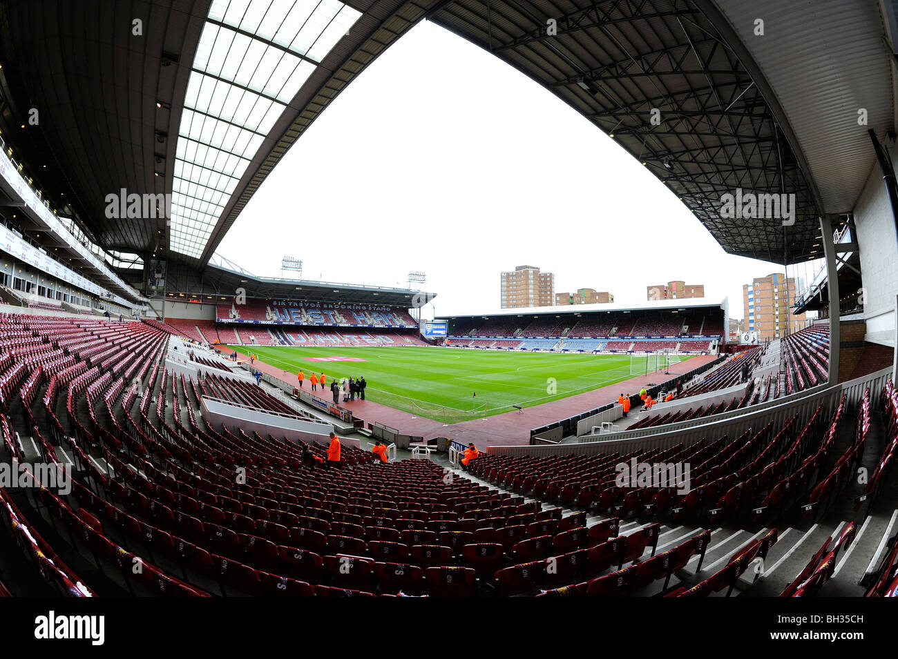 Innenansicht der Boleyn Ground Stadium (auch bekannt als Upton Park), London. Heimat des West Ham United Football Club Stockfoto