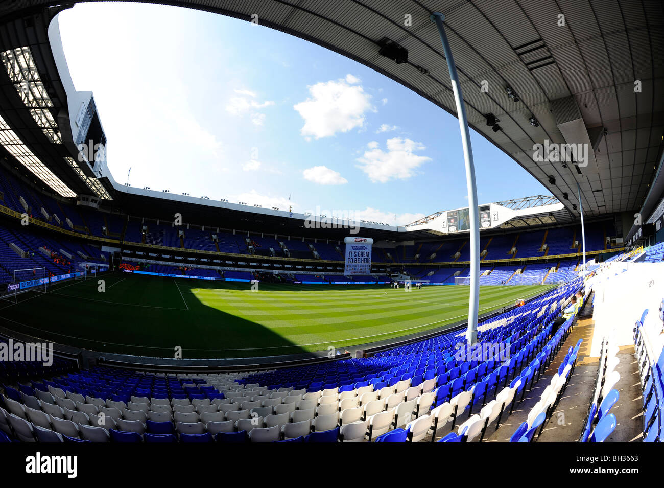 Gesamtansicht im White Hart Lane Fußball Boden Zuhause von Tottenham Hotspur FC, auch bekannt als Spurs Stockfoto