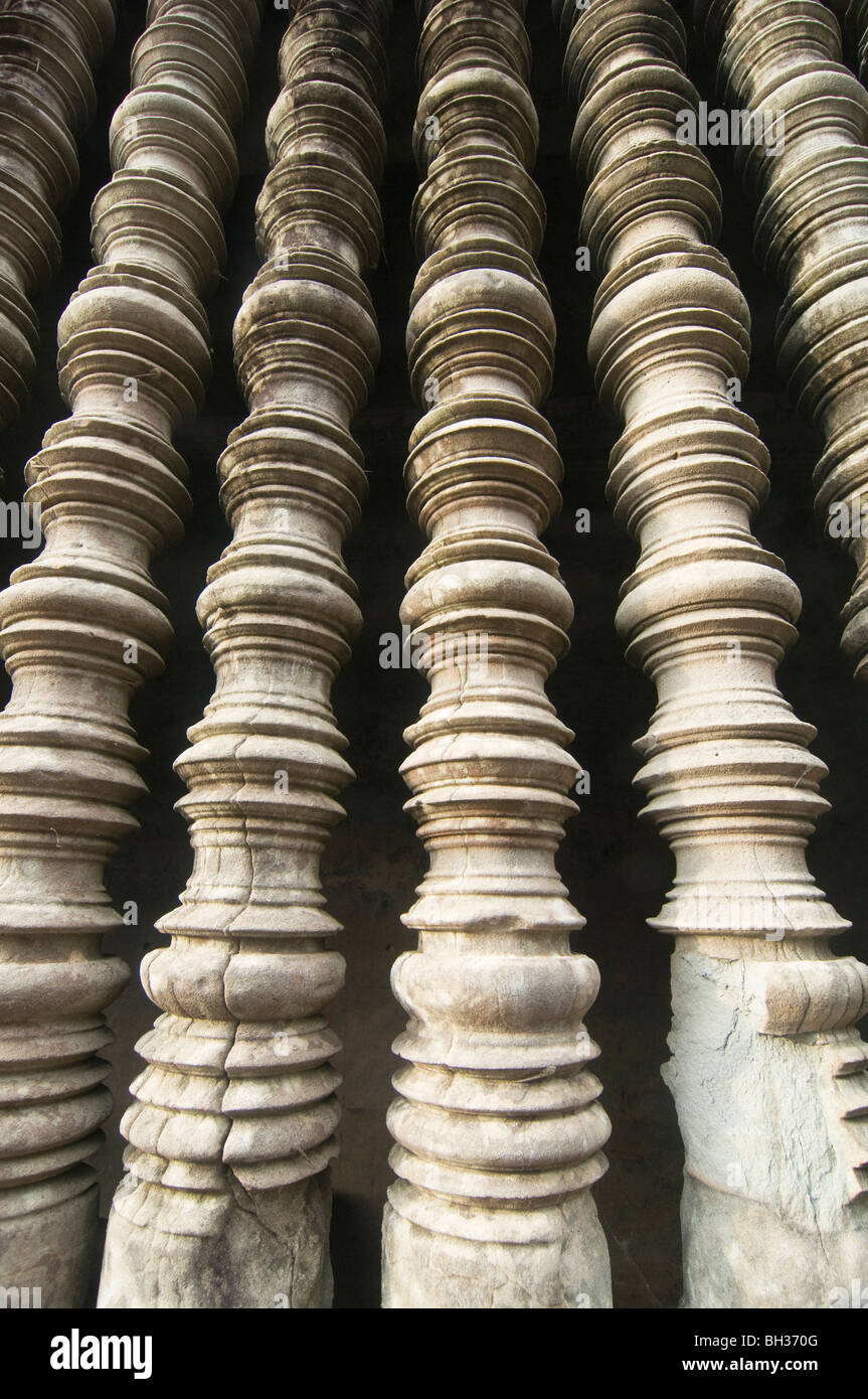 aufwändig gearbeitete Design im Inneren der alten Khmer-Tempel von Angkor Wat in Kambodscha Stockfoto