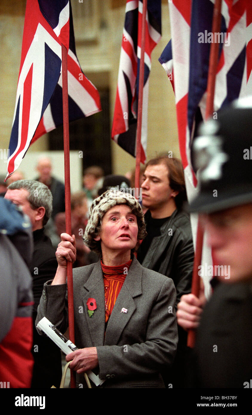 Weit rechts Gedenkgottesdienst in der Kenotaph in WhiteHall, London UK Stockfoto