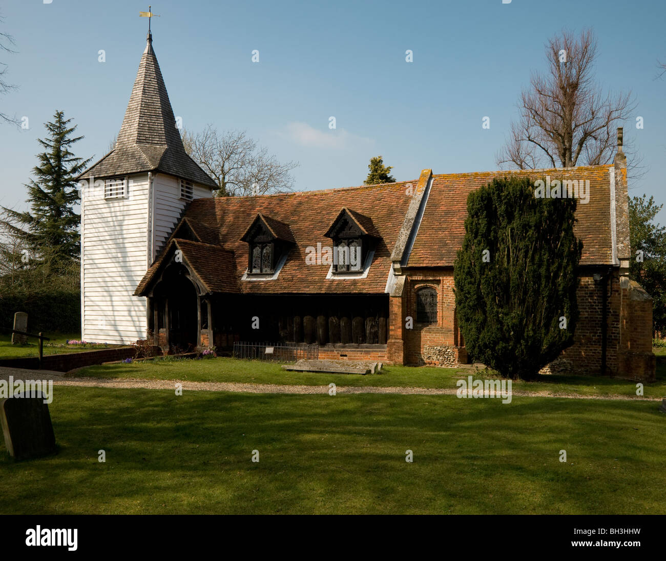 Kirche St. Andreas in Greenstead, in der Nähe von Chipping Ongar, Essex, England. Es ist die älteste Holzkirche, die noch stehen. Stockfoto