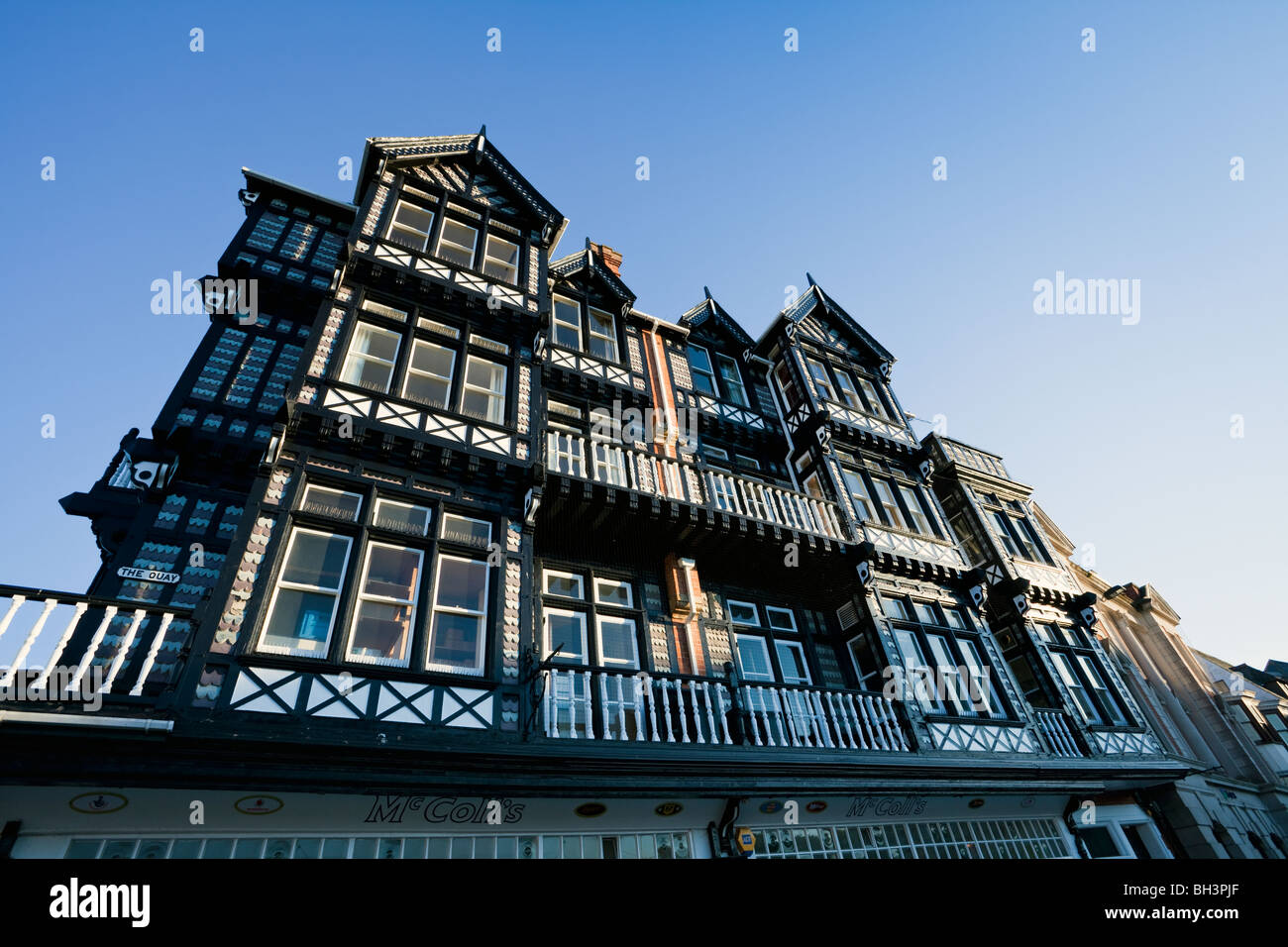 „York House“, ein historisches Gebäude an der Ecke von South Embankment und Spithead, Dartmouth, South Hams, Devon, England, VEREINIGTES KÖNIGREICH Stockfoto