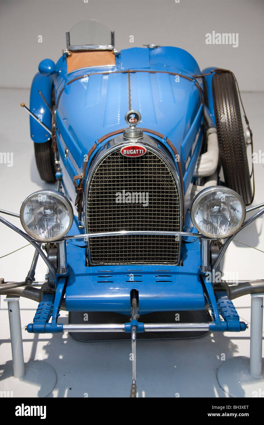 Bugatti Motorhaube Typ 35 Schlumpfs Motor Museum Mulhouse Frankreich vertikale racing blau Stockfoto