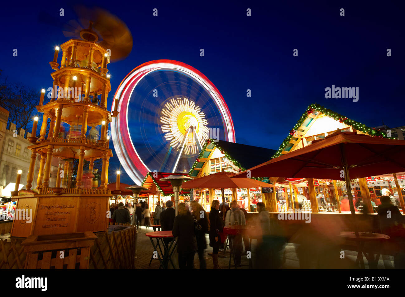 Berlin alexanderplatz weihnachten -Fotos und -Bildmaterial in hoher 