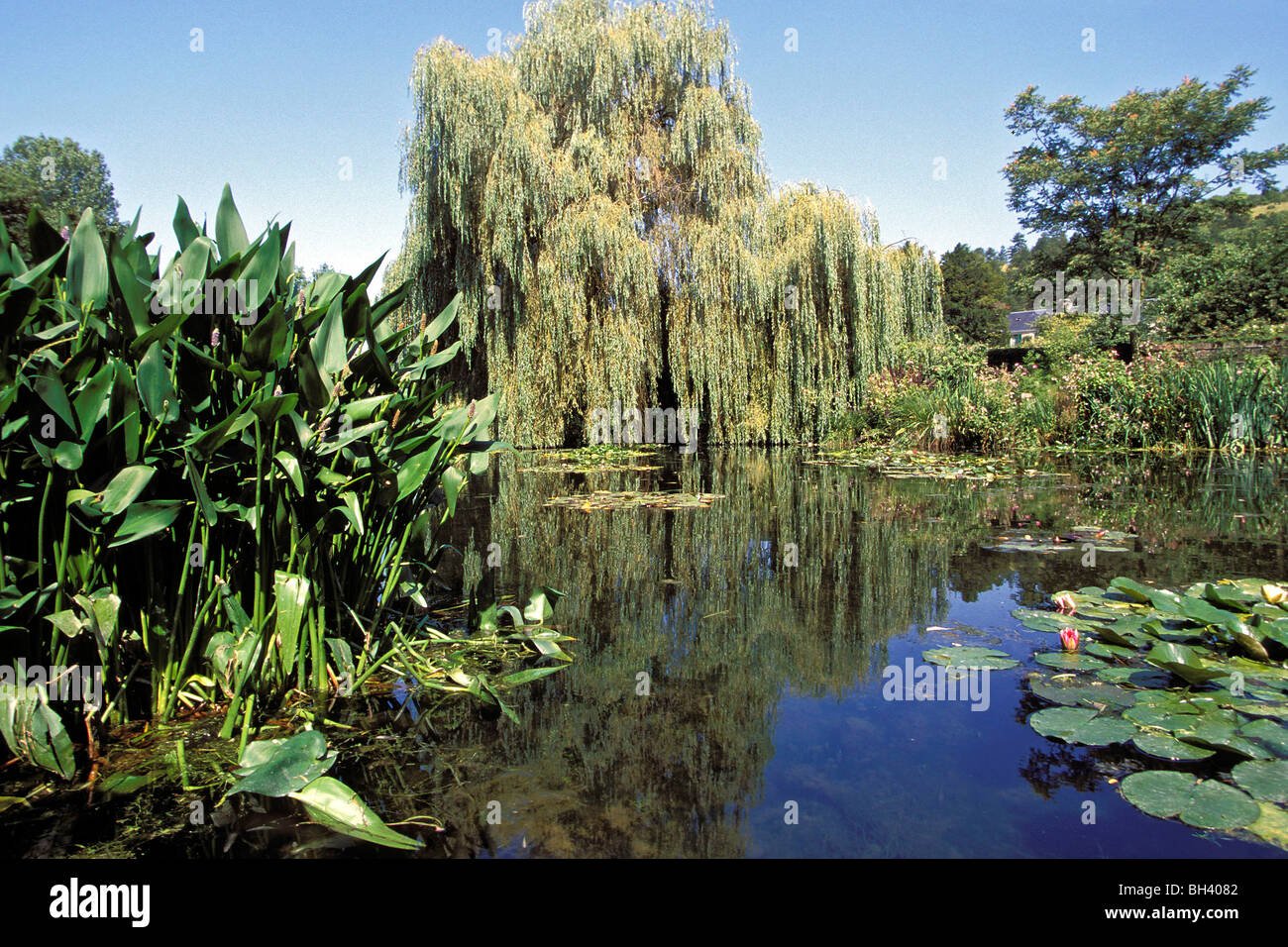 Church of giverny Fotos und Bildmaterial in hoher Auflösung Alamy