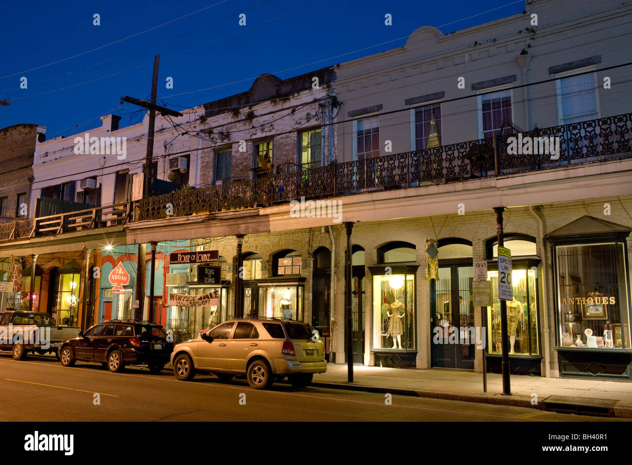 Abenddämmerung auf Magazine Street New Orleans Louisiana Stockfoto