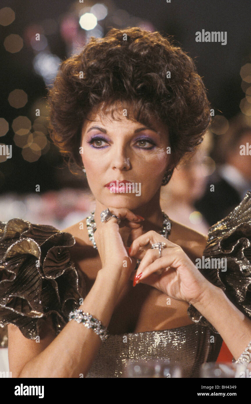 Schauspielerin Joan Collins als Alexis Carrington am Set der TVSoapOpera "Dynastie" in den