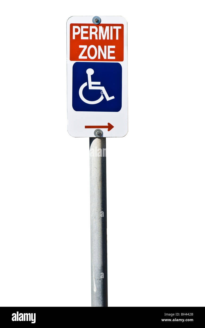 Ein Schild deaktiviert Genehmigung Parkplatz nur isoliert auf weiss. Stockfoto