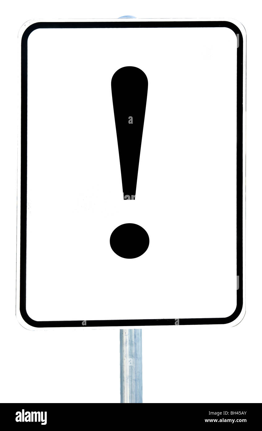 Ein Schild mit einem Ausrufezeichen drauf isoliert auf weiss. Stockfoto
