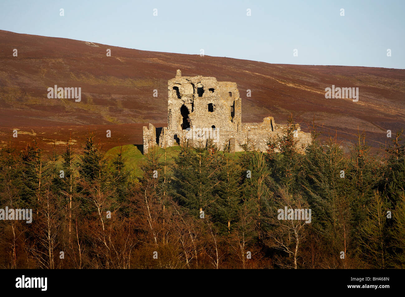 Auchindoun Schloss 15. Jahrhundert; gedacht, um auf eine früher prähistorische Stätte mit möglicherweise piktische Erdarbeiten gebaut wurden. Stockfoto